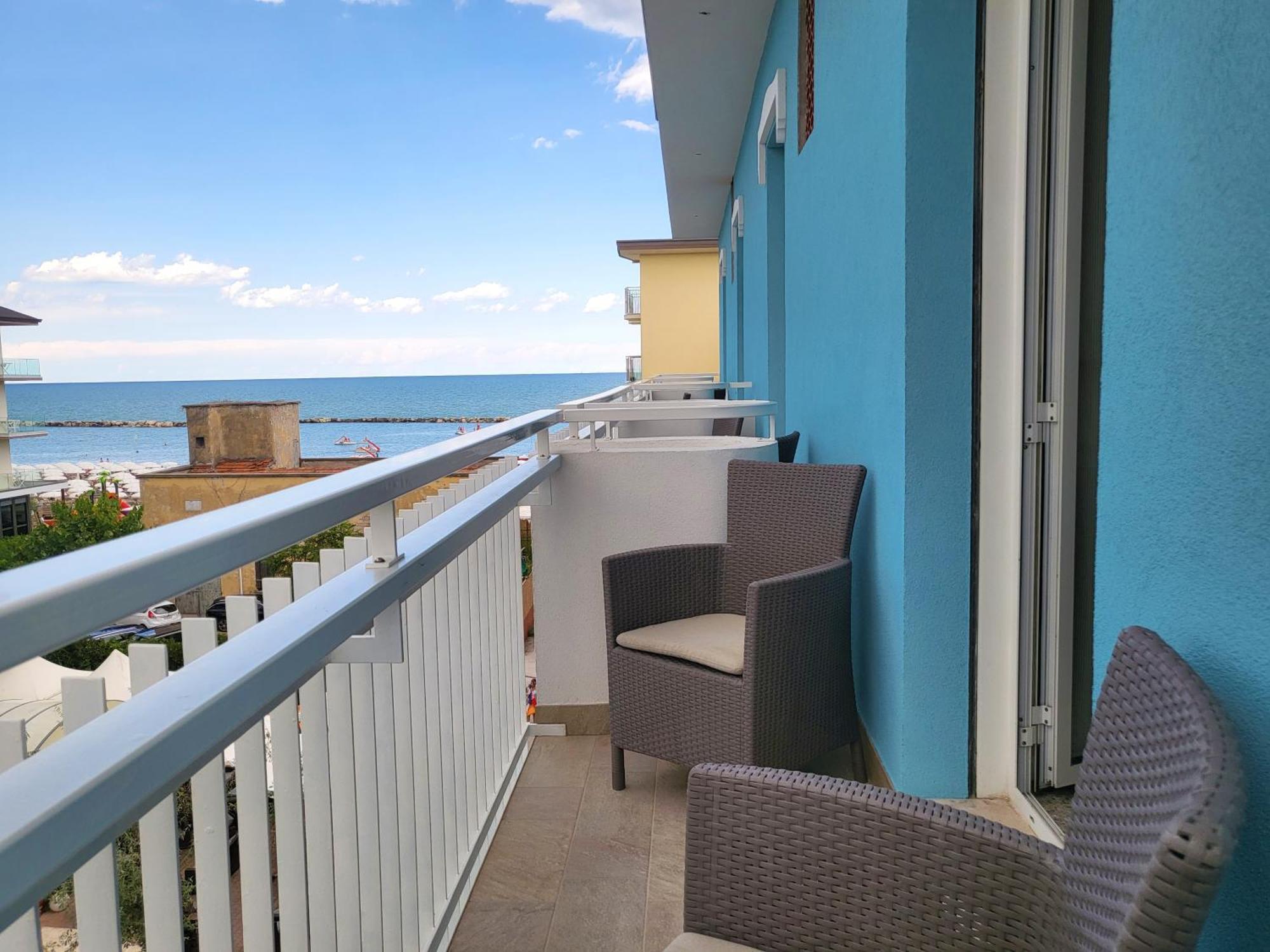 Hotel Lauretta Bellaria-Igea Marina Eksteriør bilde