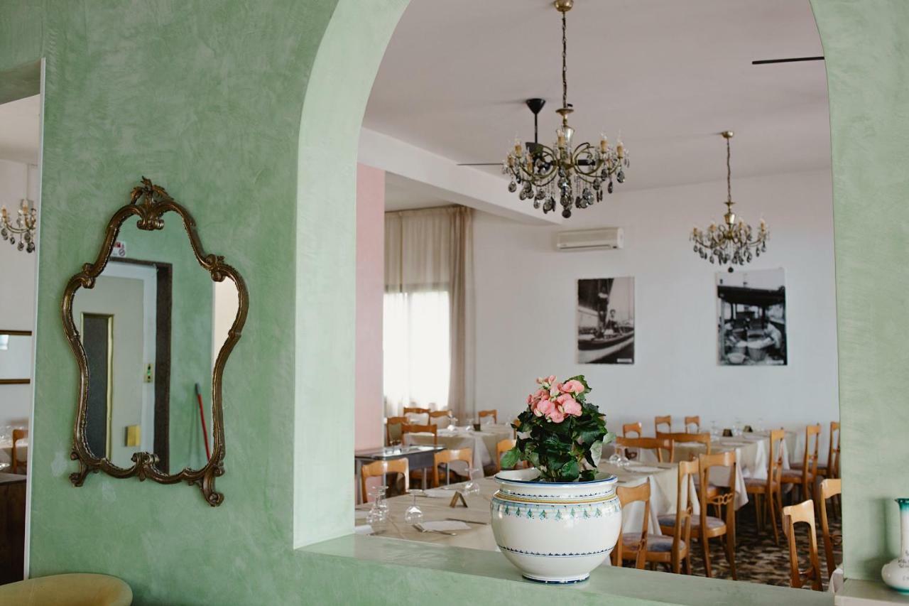 Hotel Lauretta Bellaria-Igea Marina Eksteriør bilde