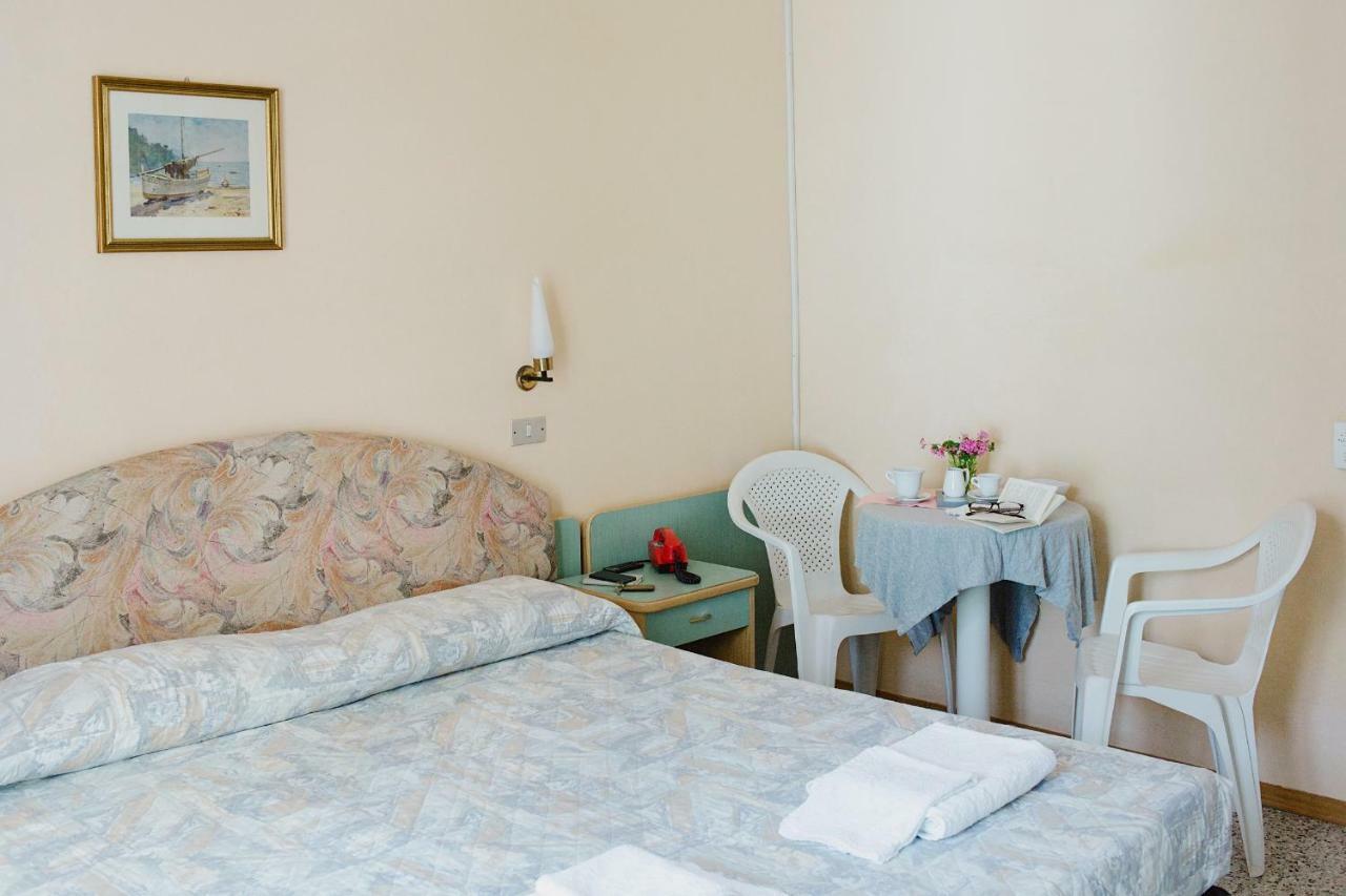 Hotel Lauretta Bellaria-Igea Marina Eksteriør bilde