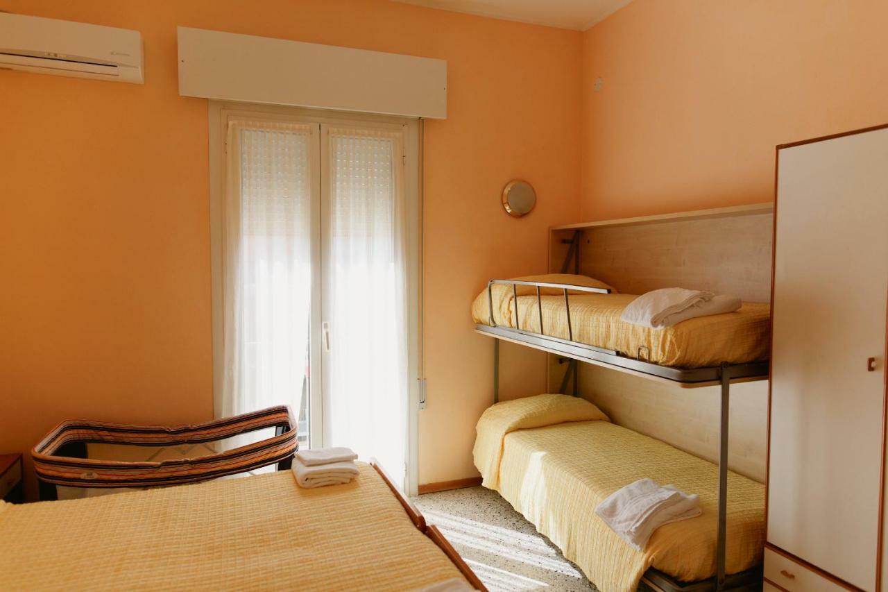 Hotel Lauretta Bellaria-Igea Marina Eksteriør bilde