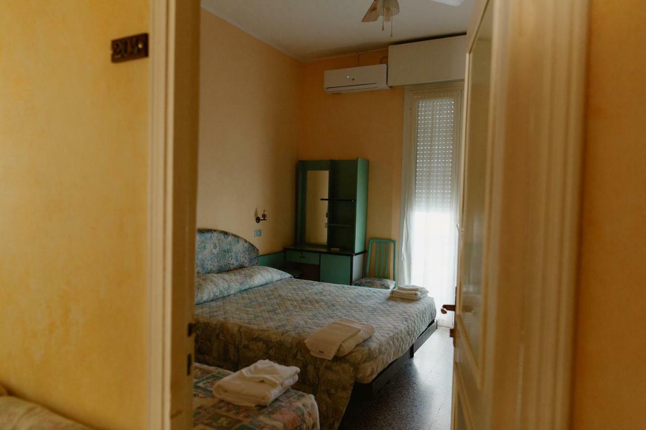 Hotel Lauretta Bellaria-Igea Marina Eksteriør bilde